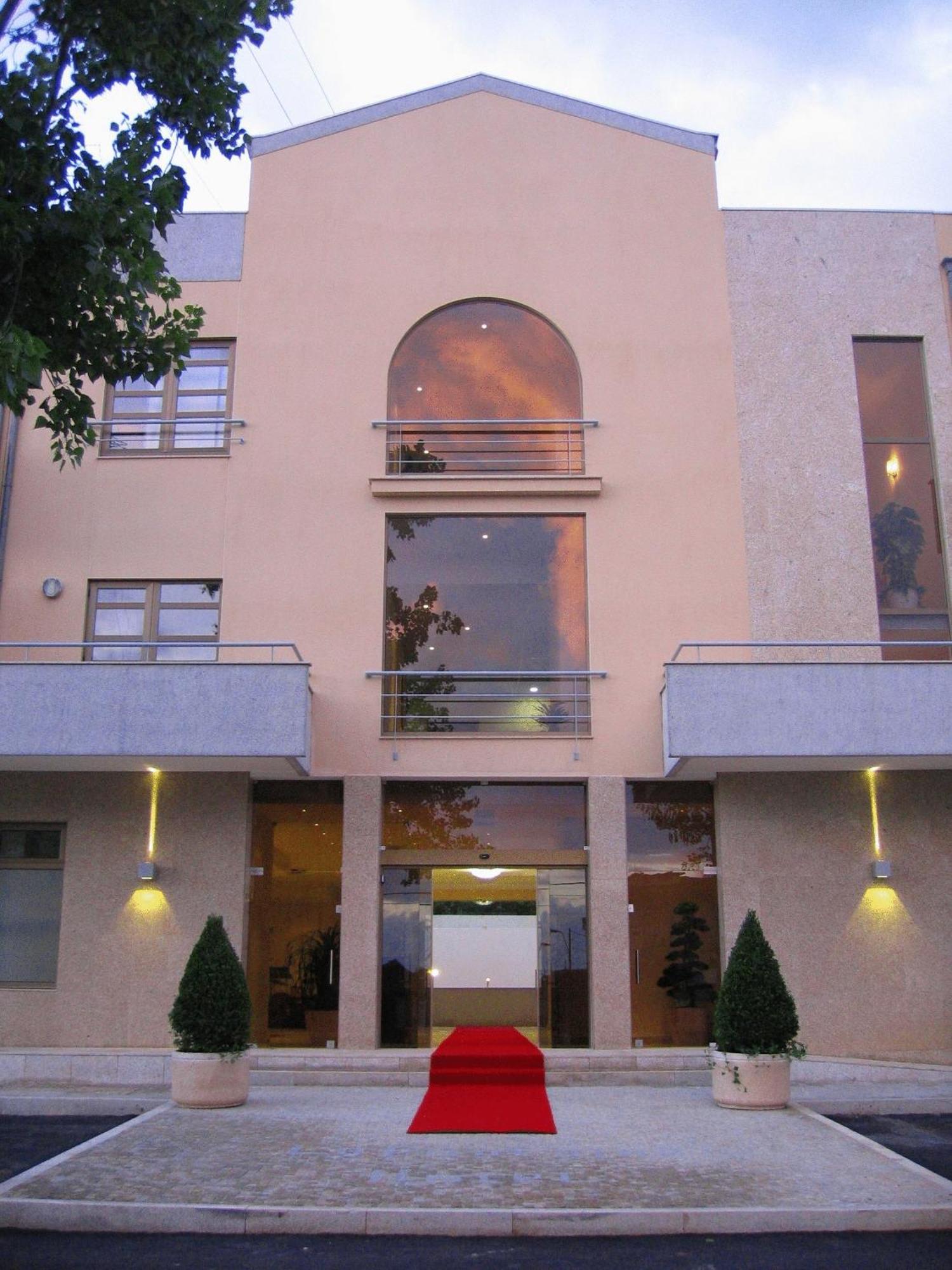 Hotel La Fontaine อีสมอริซ ภายนอก รูปภาพ